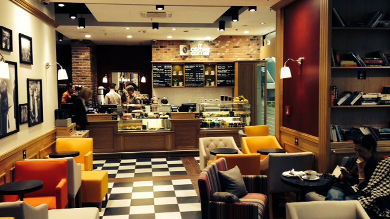 KrakowCoffeeBarRailwayStationPoland